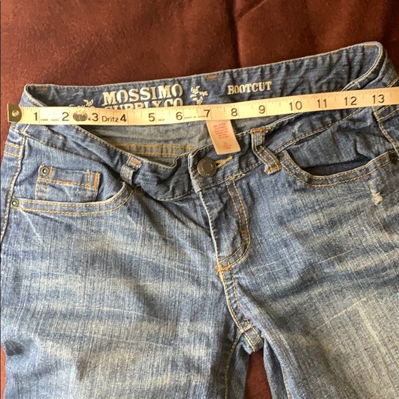 Mossimo Bootcut Medium Wash Jeans. - Picture 4 of 5